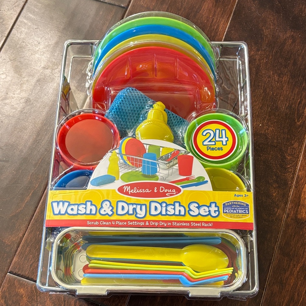 Melissa & Doug Vibrant Play Dish Set